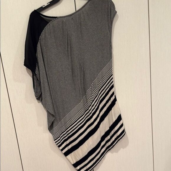 Striped Black and Gray Asymmetrical tunic top - Picture 9 of 9